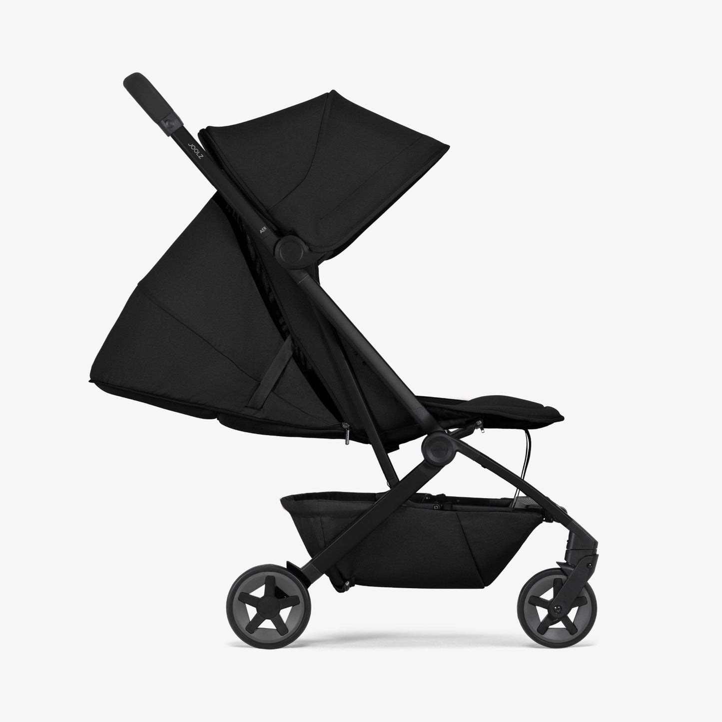 Thursday’s Child rental – Joolz Aer 2 stroller with sleek design and easy fold