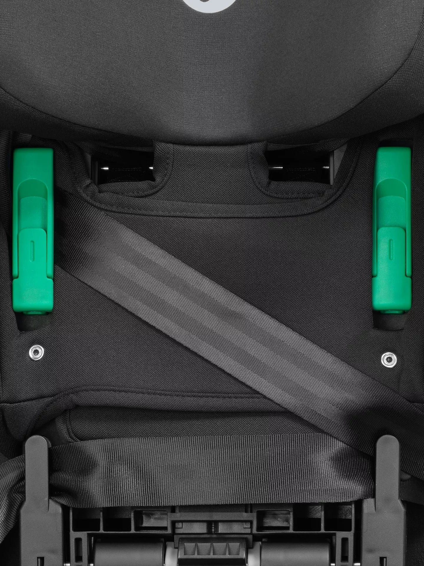 Close-up of secure strap connection on Maxi-Cosi Nomad Plus – safe, durable design from Thursday's Child Rental.