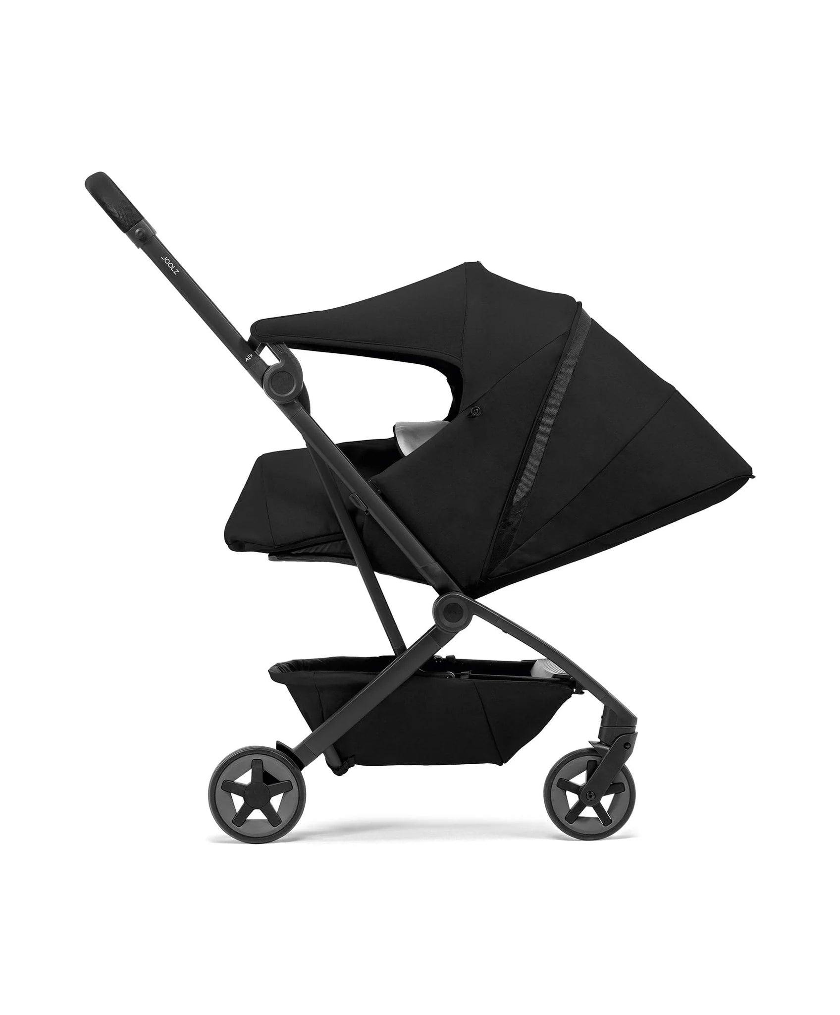 Close-up of Joolz Aer2 Nest mode with padded carrycot and sun canopy